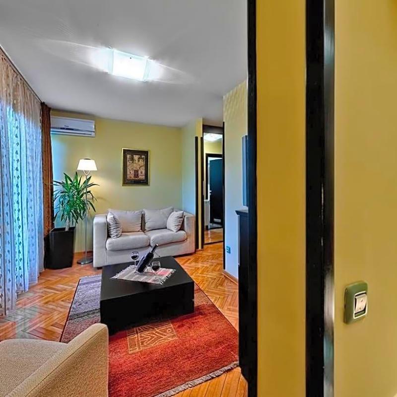 Hotel President garni image