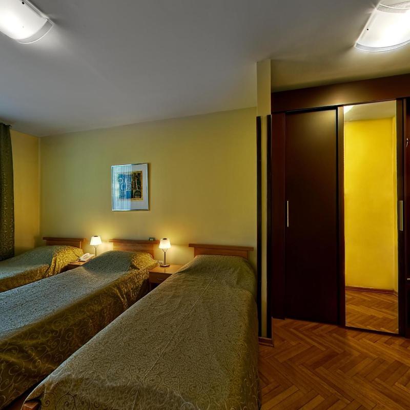 Hotel President garni image