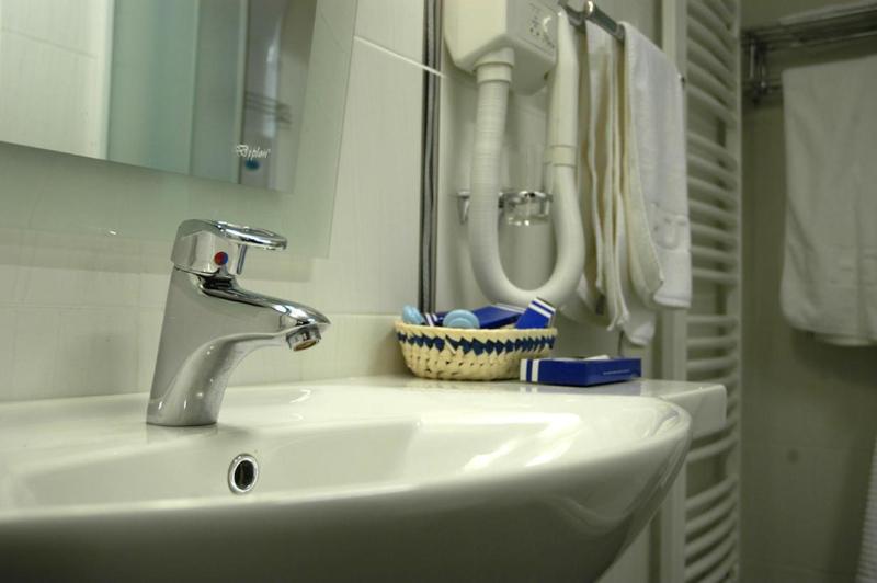 Hotel President garni image