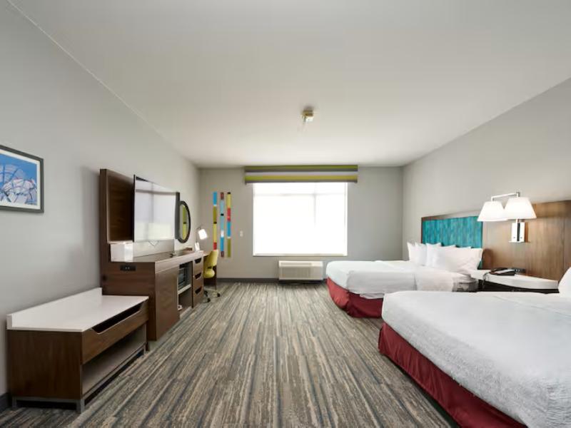 Hampton Inn & Suites Salinas image