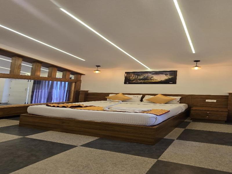 Fortune Retreats Resort image
