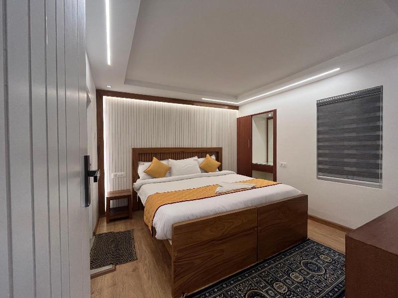 Fortune Retreats Resort image