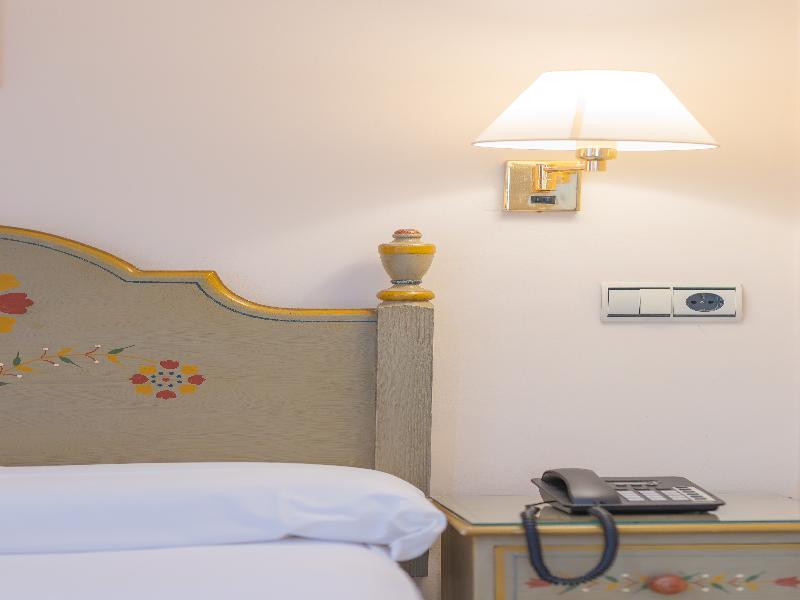 Apartamentos SB Vistahermosa image