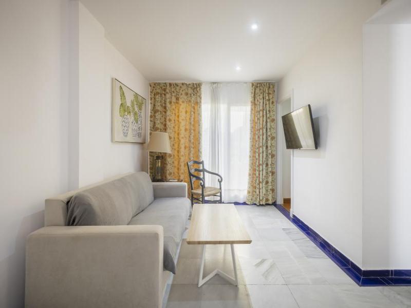 Apartamentos SB Vistahermosa image