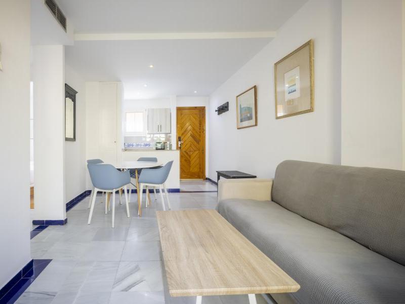 Apartamentos SB Vistahermosa image