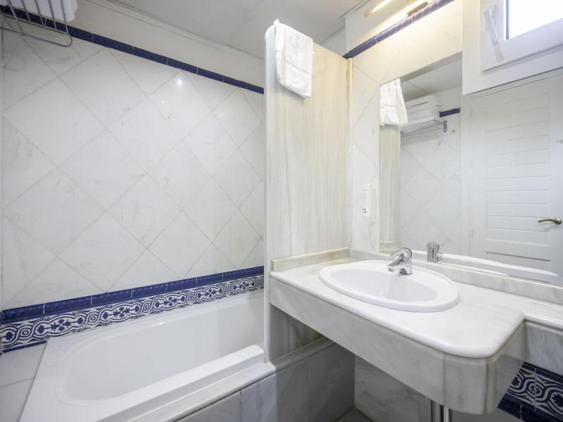 Apartamentos SB Vistahermosa image