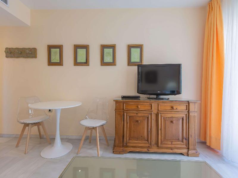Apartamentos SB Vistahermosa image