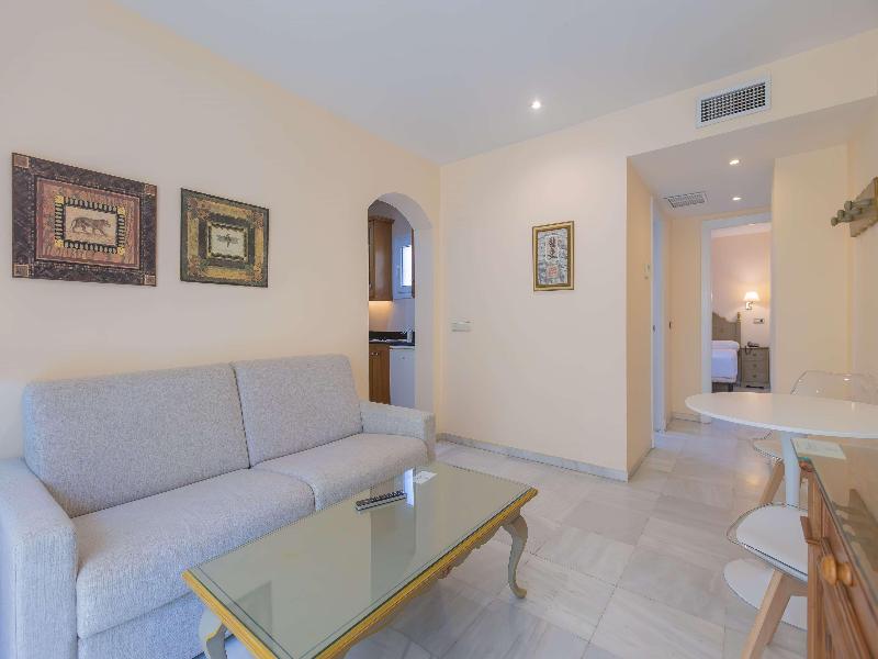 Apartamentos SB Vistahermosa image