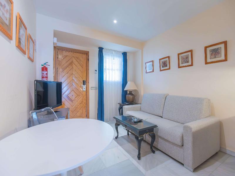 Apartamentos SB Vistahermosa image