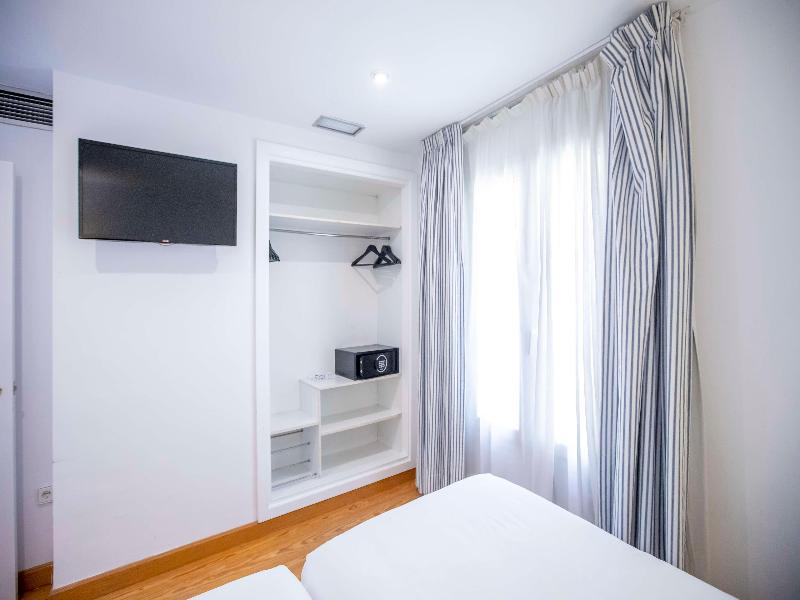 Apartamentos SB Vistahermosa image