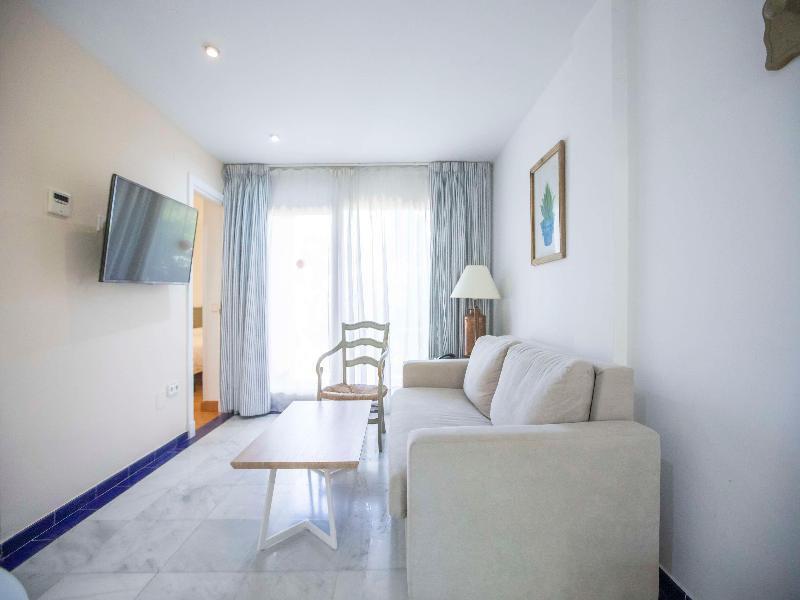 Apartamentos SB Vistahermosa image