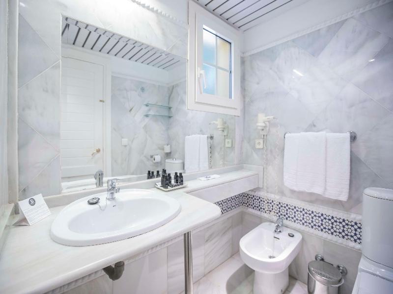 Apartamentos SB Vistahermosa image