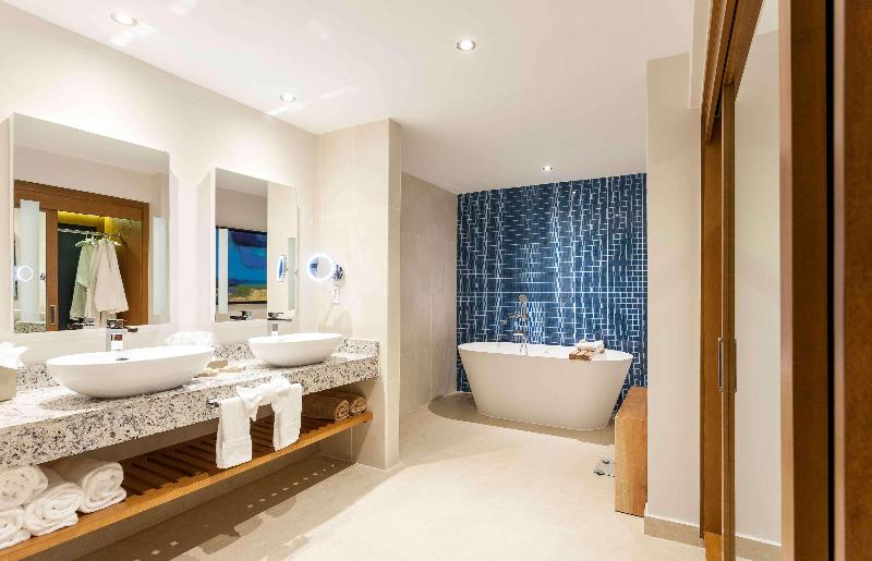 Sonesta Ocean Point Resort All Inclusive, Adults image