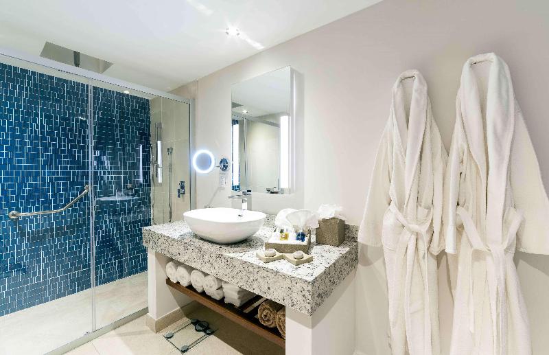 Sonesta Ocean Point Resort All Inclusive, Adults image