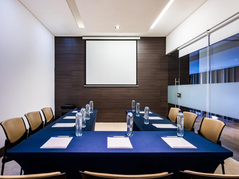 Holiday Inn Express Cartagena Bocagrande image