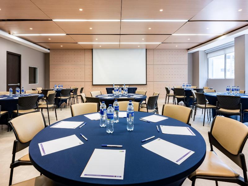 Holiday Inn Express Cartagena Bocagrande image