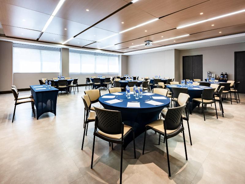 Holiday Inn Express Cartagena Bocagrande image