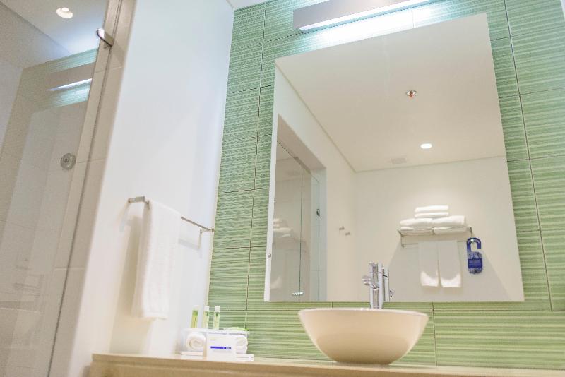 Holiday Inn Express Cartagena Bocagrande image