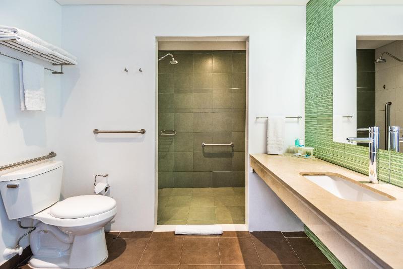 Holiday Inn Express Cartagena Bocagrande image