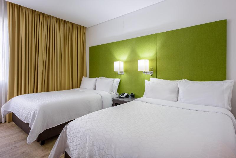 Holiday Inn Express Cartagena Bocagrande image