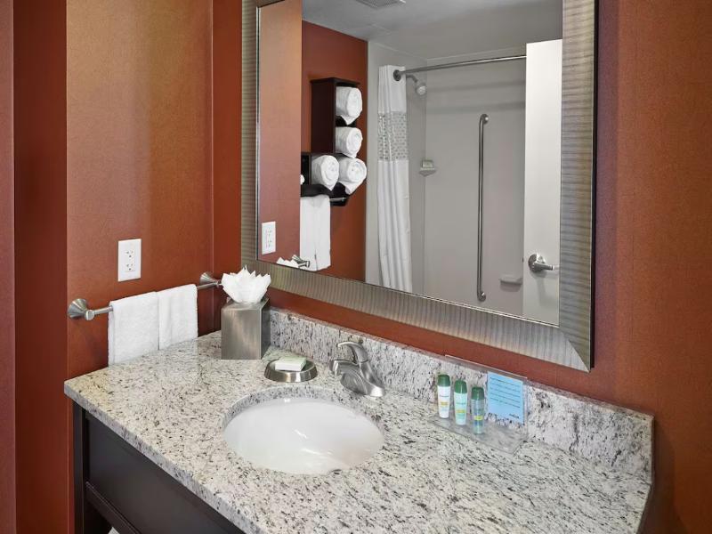 Hampton Inn by Hilton Calgary Airport North image