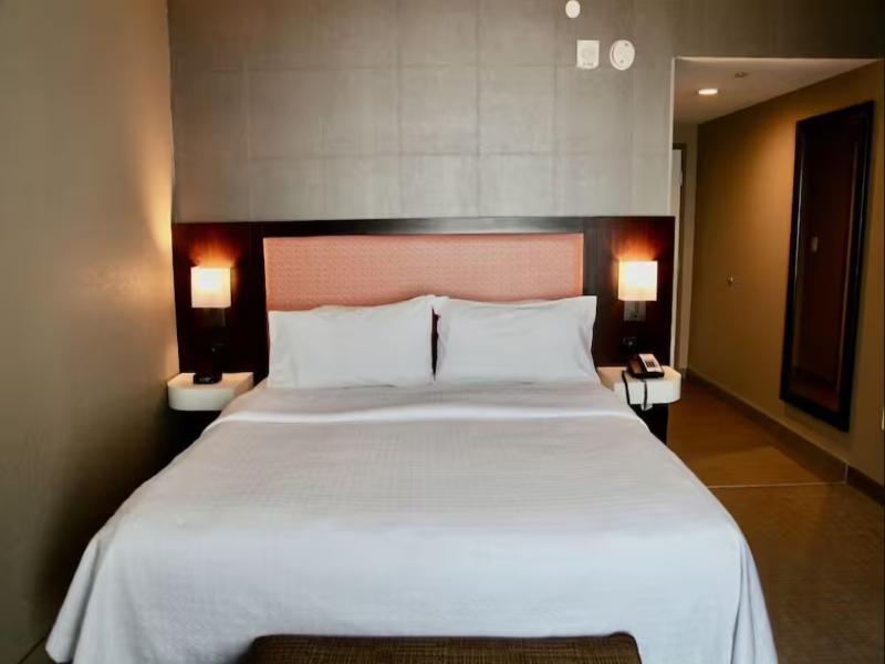 Hampton Inn by Hilton Calgary Airport North image