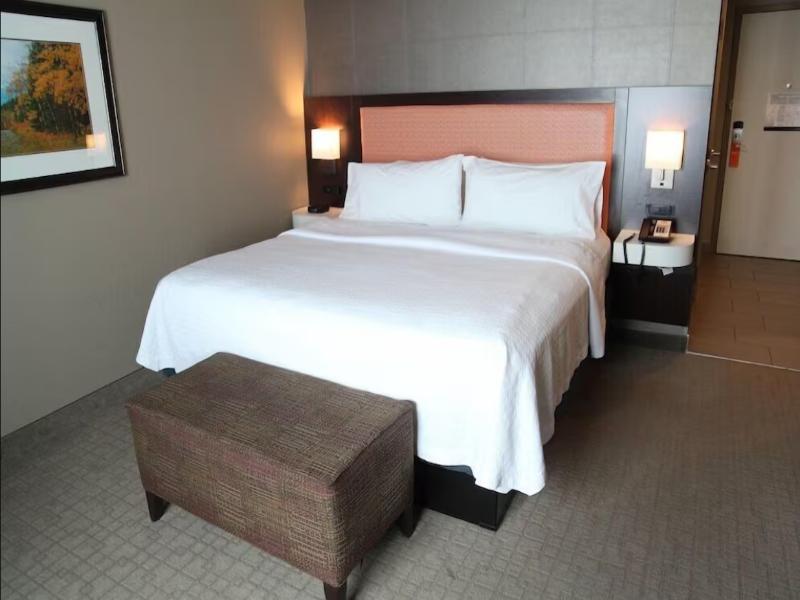 Hampton Inn by Hilton Calgary Airport North image