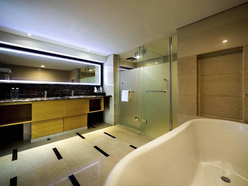 Pullman Qingdao Ziyue image