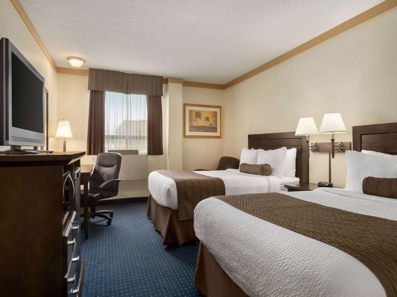 Days Inn & Suites By Wyndham Sault Ste. Marie On image