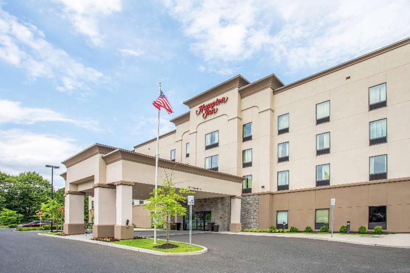 Hampton Inn Voorhees image
