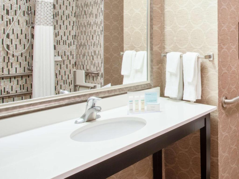 Hampton Inn Voorhees image