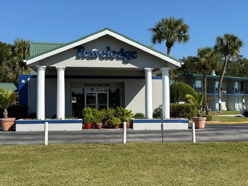 Travelodge By Wyndham Lakeland image