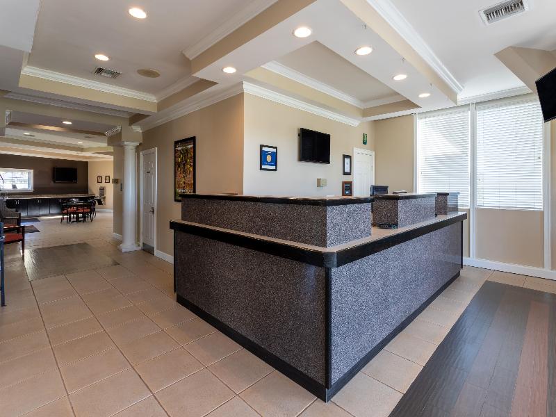 Travelodge By Wyndham Lakeland image