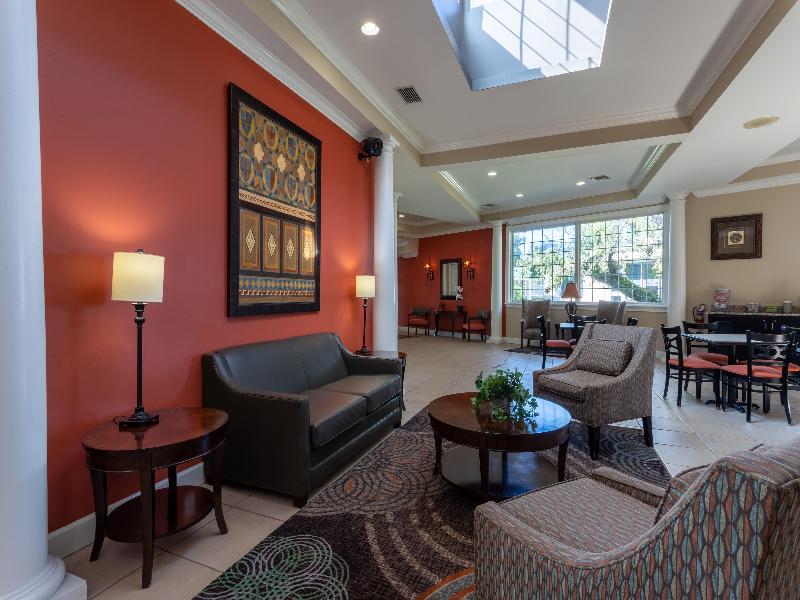 Travelodge By Wyndham Lakeland image