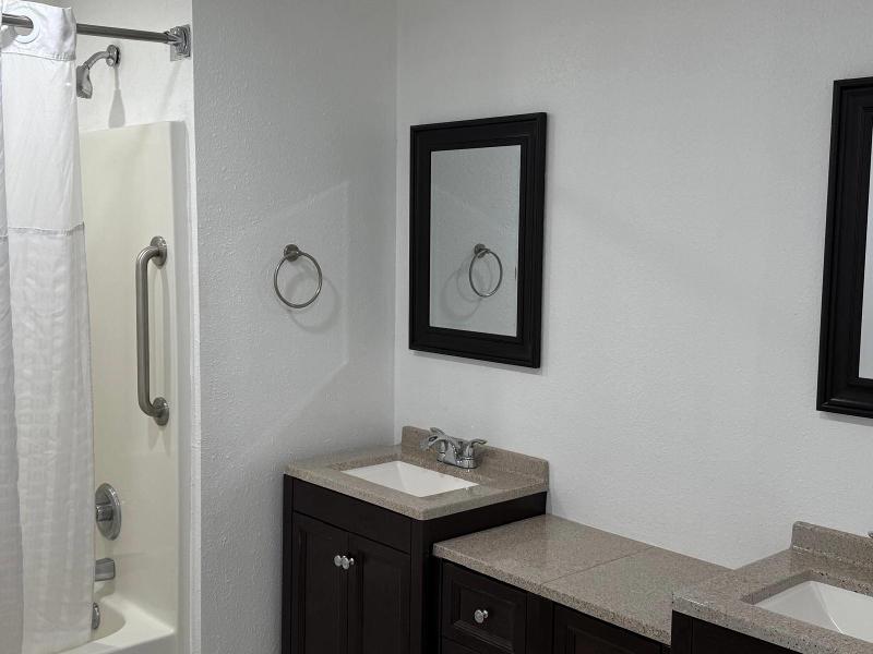 Travelodge By Wyndham Lakeland image