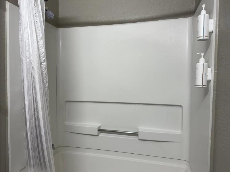 Travelodge By Wyndham Lakeland image