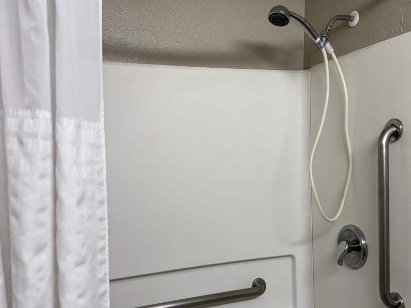 Travelodge By Wyndham Lakeland image