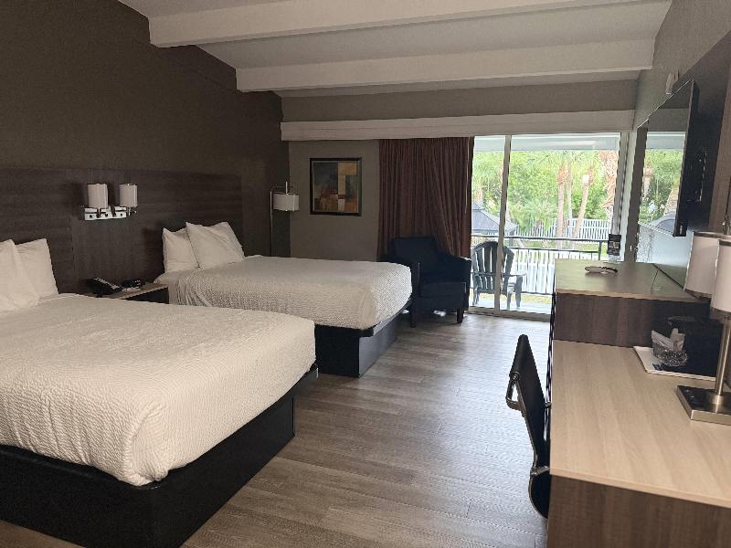 Travelodge By Wyndham Lakeland image