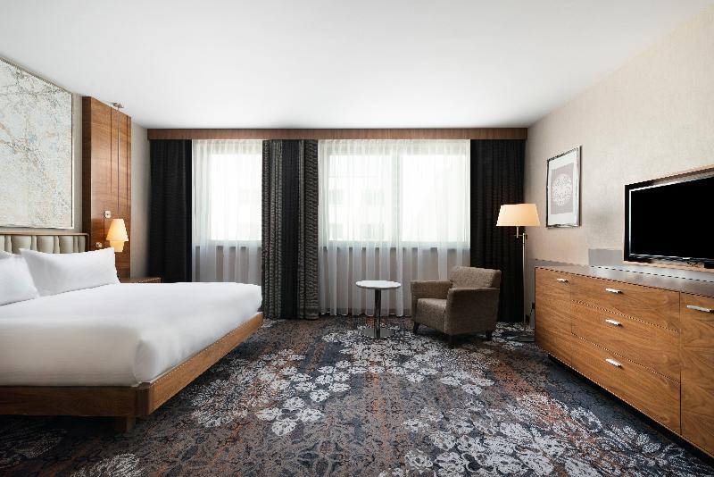 DoubleTree by Hilton Krakow Hotel & Convention Cen image