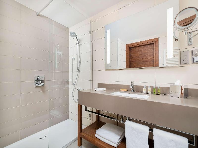 DoubleTree by Hilton Krakow Hotel & Convention Cen image
