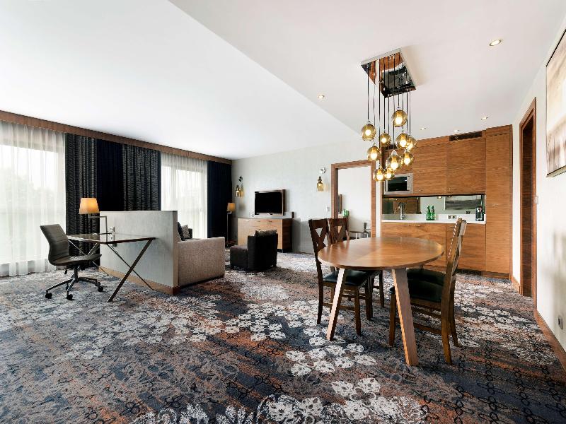 DoubleTree by Hilton Krakow Hotel & Convention Cen image