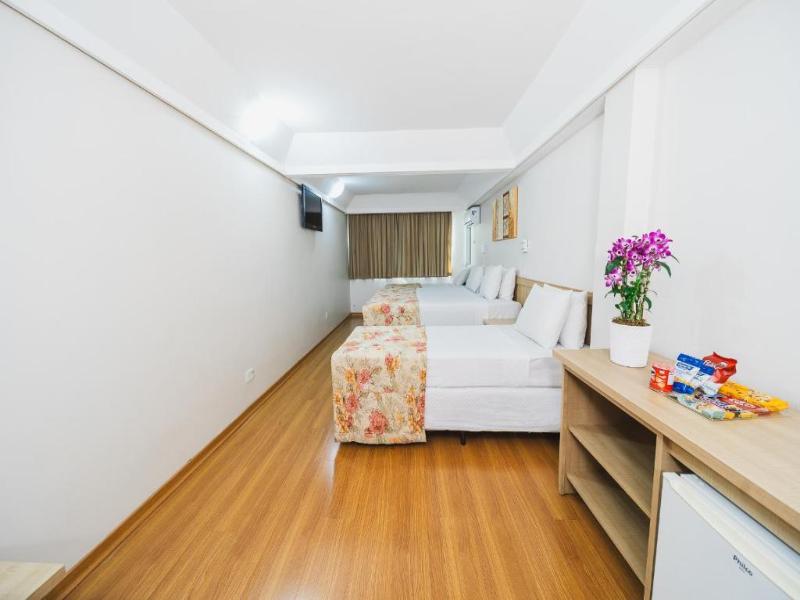Hotel Golden Park Curitiba by Nacional Inn image