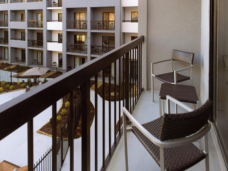 Courtyard Atlanta Perimeter Center image