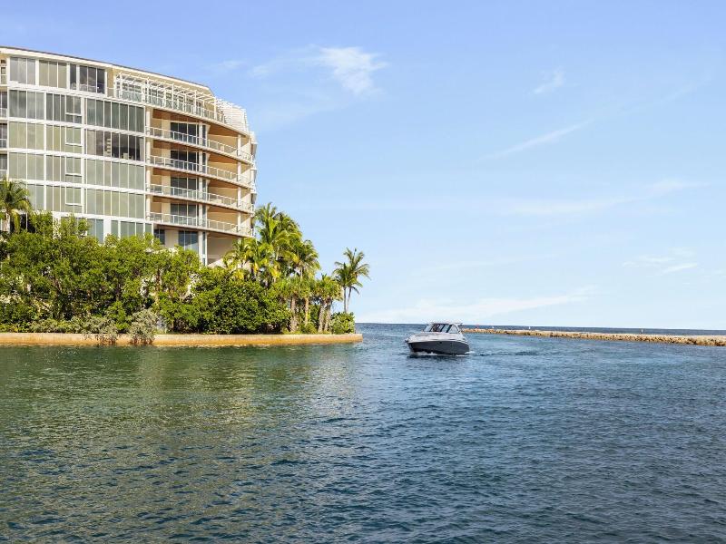 Boca Raton Marriott At Boca Center image