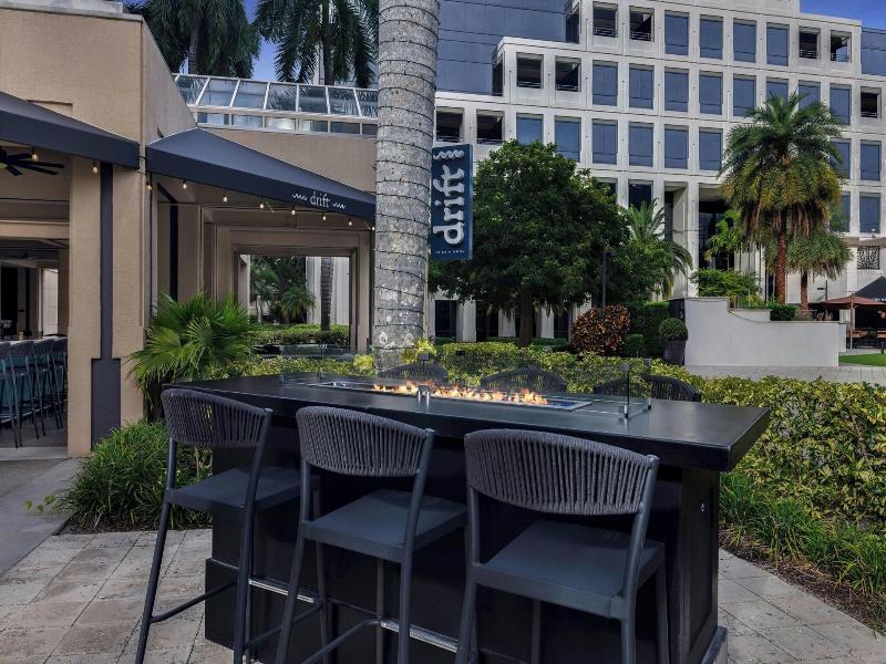 Boca Raton Marriott At Boca Center image