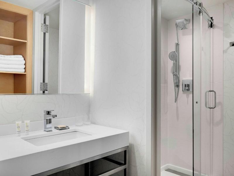 Boca Raton Marriott At Boca Center image
