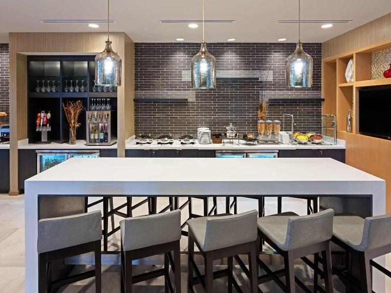 Boca Raton Marriott At Boca Center image