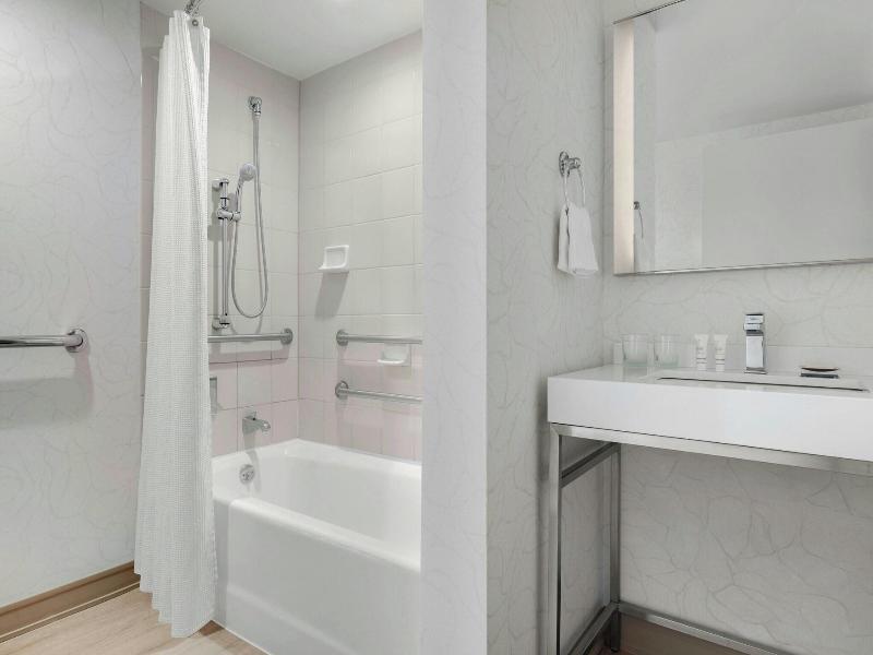 Boca Raton Marriott At Boca Center image