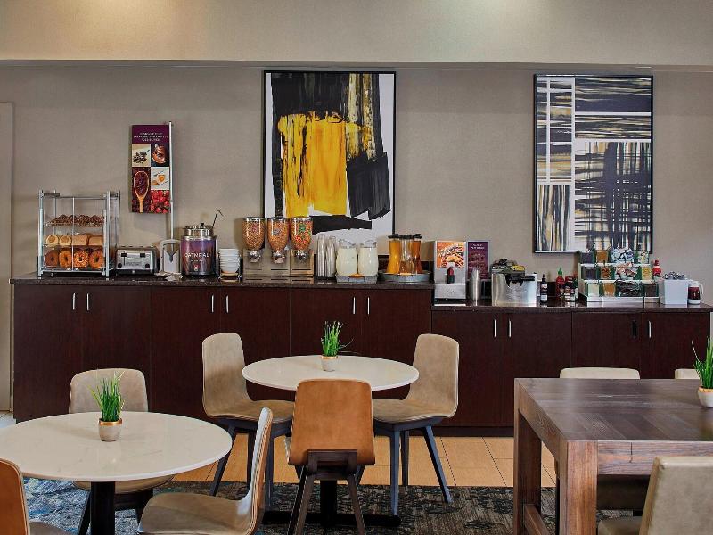 Residence Inn Atlanta Airpt North/Virginia Avenue image