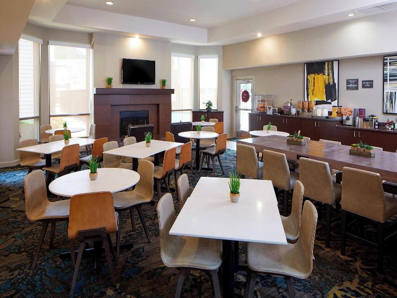 Residence Inn Atlanta Airpt North/Virginia Avenue image